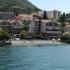 Apartmaji Tre Sorelle, zasebne nastanitve v mestu Kumbor, Črna gora - plaza i zgrada